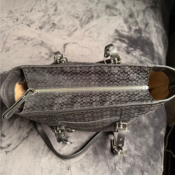 Coach Signature Gallery Jacquard Black Tote Purse Carryall - Picture 2 of 6